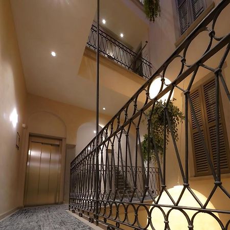 Bergamo Inn 21 Экстерьер фото Interior of the hotel