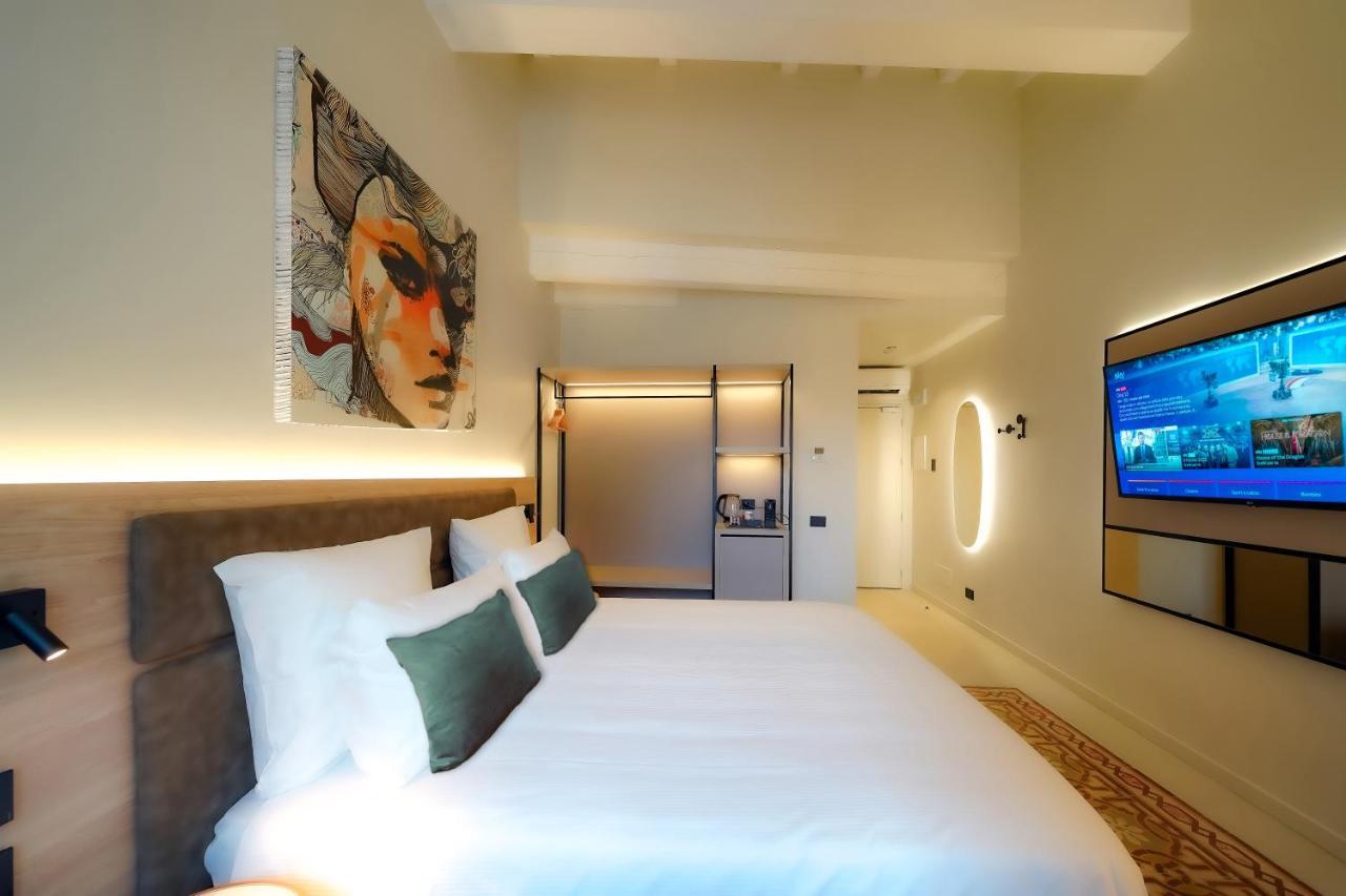 Bergamo Inn 21 Экстерьер фото Deluxe Room