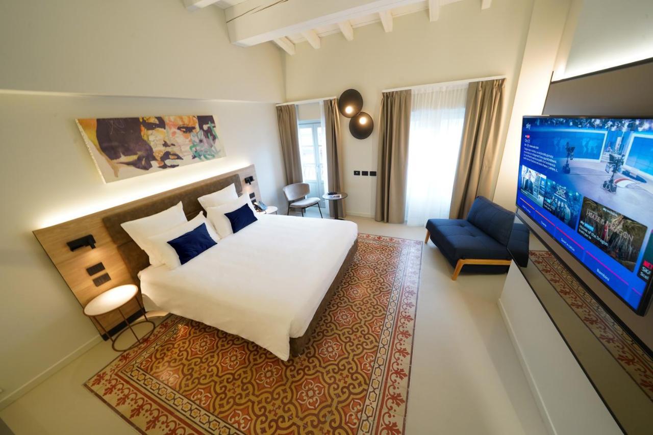 Bergamo Inn 21 Экстерьер фото Deluxe Room