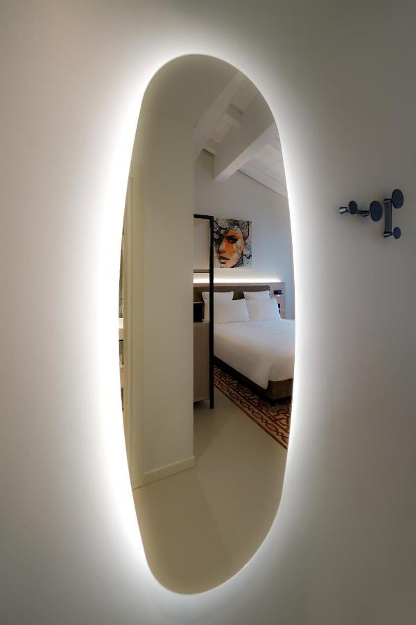 Bergamo Inn 21 Экстерьер фото A room at the hotel