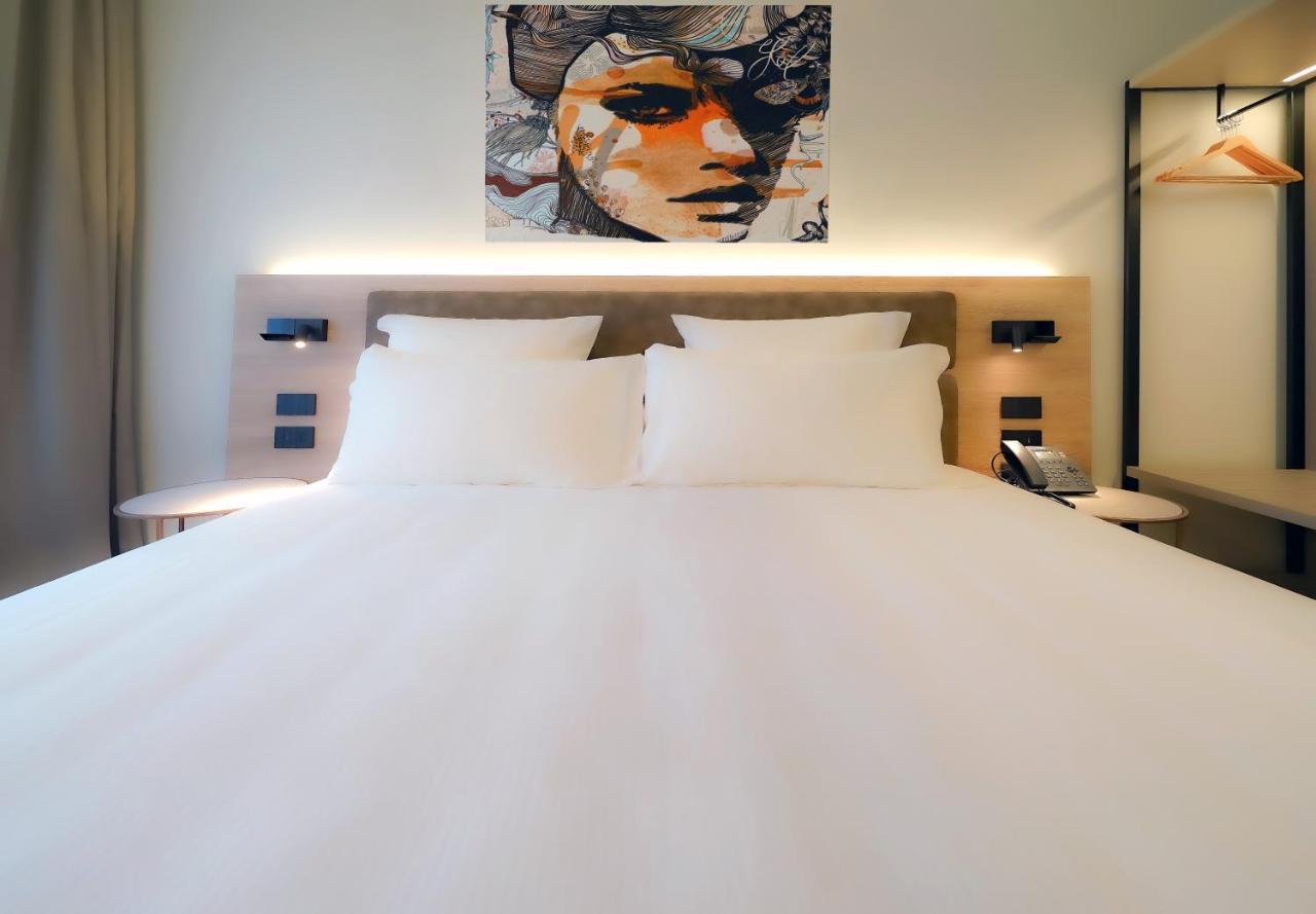 Bergamo Inn 21 Экстерьер фото A room at the hotel